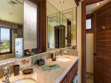 Spacious Bathroom
